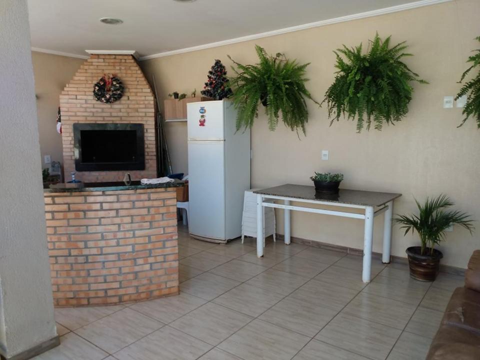 Edicula Com Um Quarto Banheiro E Piscina E Lazer Foz do Iguaçu Exterior foto